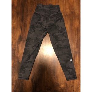 P’tula Stealth Legging - Black - 23”